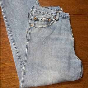 Vintage Levi Men’s Jeans Relaxed Fit Light Blue Denim Lightly Distressed 34x36